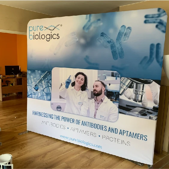 Ścianka tekstylna wykonana dla firmy PURE BIOLOGICS
